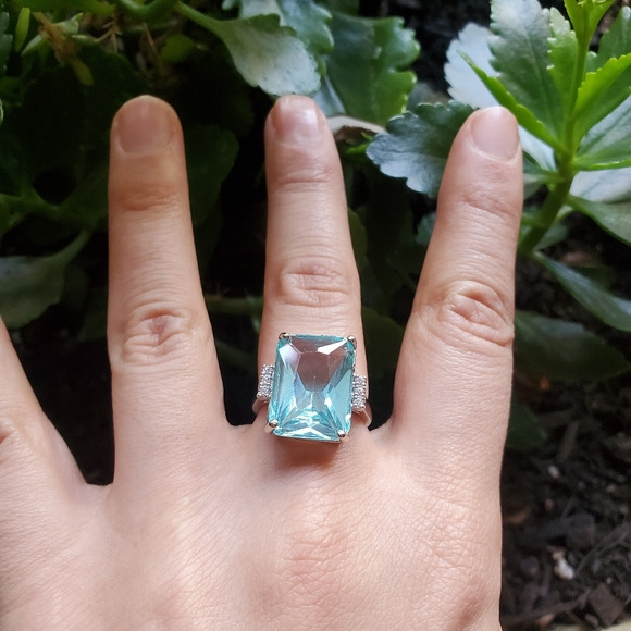 NWOT Silver Aquamarine Ring - Picture 11 of 16